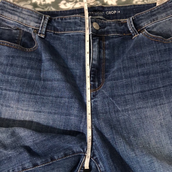 Chico's Platinum Straight Crop Blue Jeans Size 2 - Picture 4 of 13